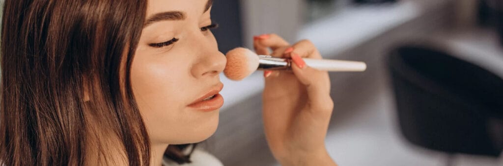 Tips de maquillaje para tapar granitos - Íntima Ecuador